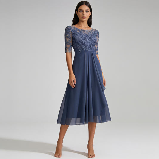Elegant Sleeveless Dress with Tailored Waist and Flowing Silhouette
