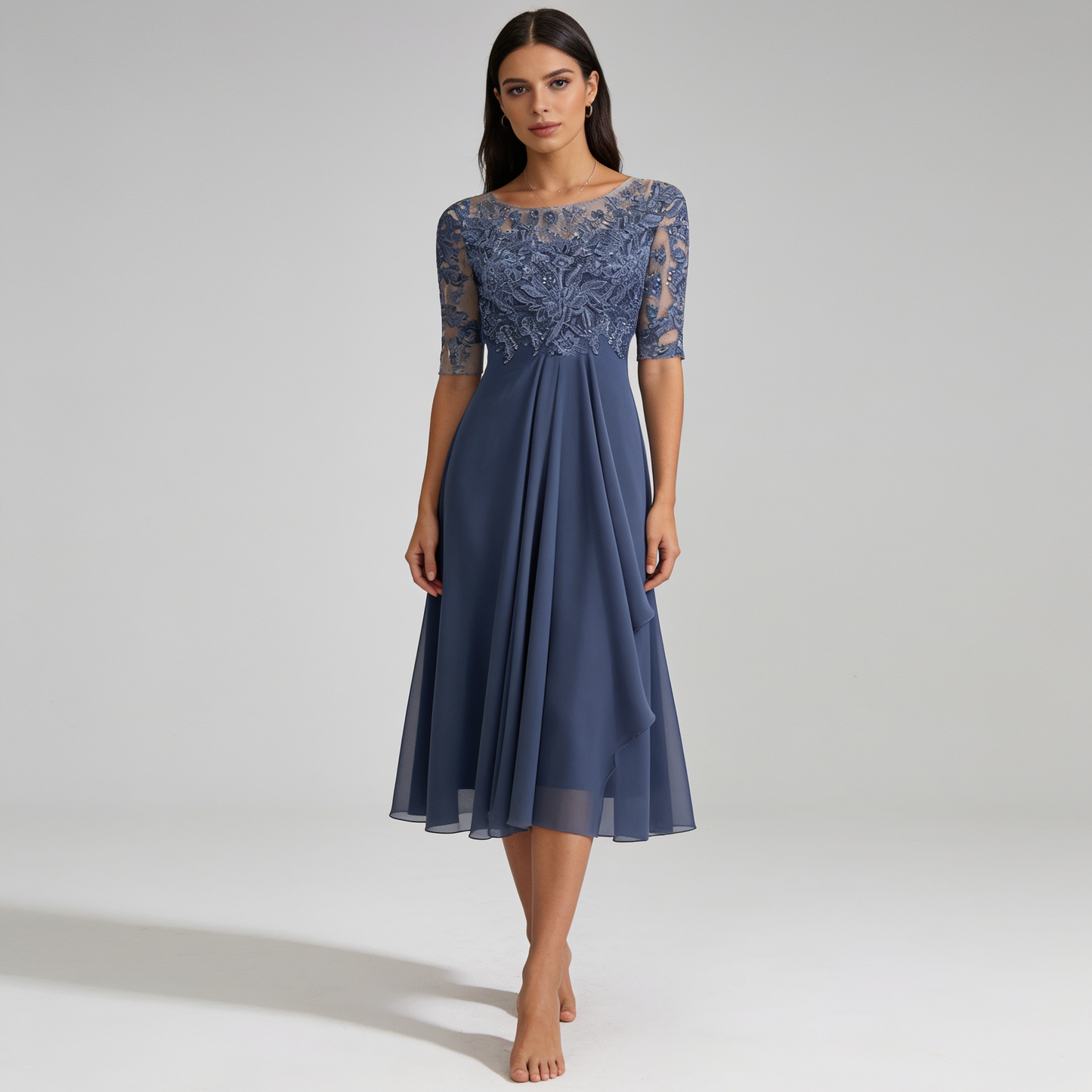 Elegant Sleeveless Dress with Tailored Waist and Flowing Silhouette