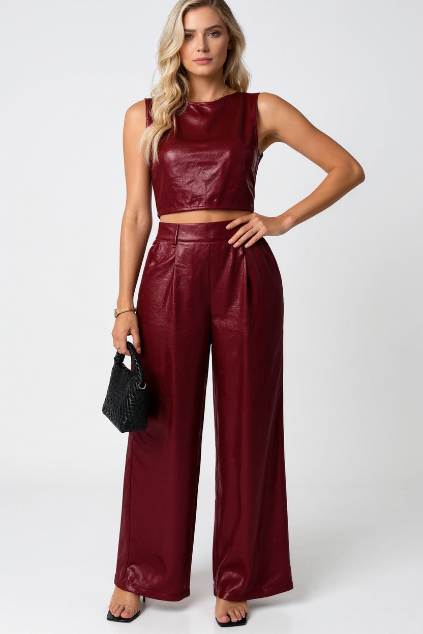Elegant Metallic Gold Two-Piece Set with Sleeveless Top and Wide-Leg Trousers